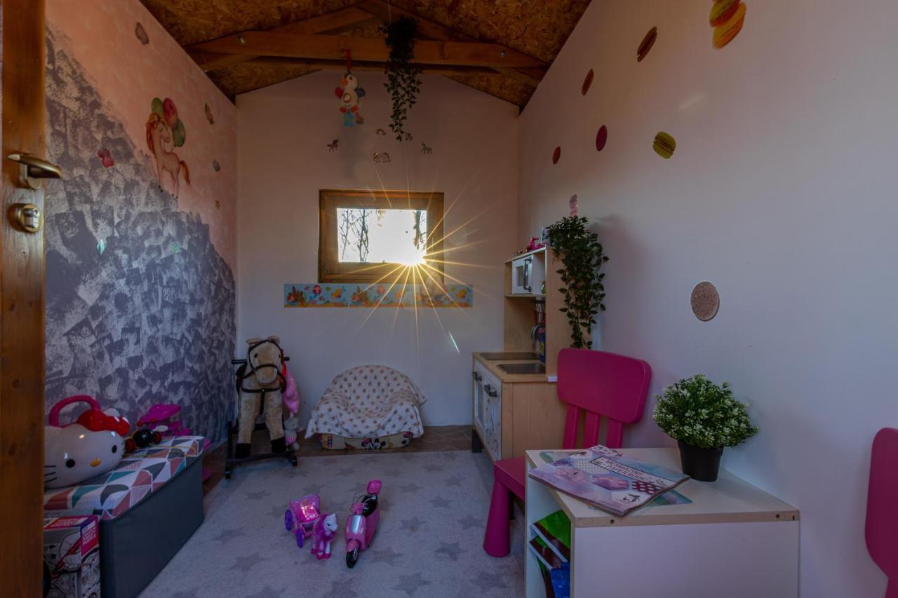 Villa Laura Vrh  Zewnętrze zdjęcie